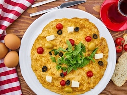 Love Omelette? Then You Must Try This Salami Omelette!