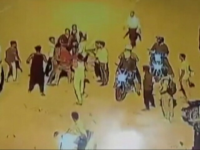 कर्नाटक के रामनगर में कार सवार 4 लोगों ने टोल कर्मचारी पर किया हमला, मौत