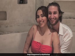 अनुराग कश्यप की 22 साल की बेटी आलिया का ट्रोलर्स को जवाब, मंगेत्तर को 'ससुर के पैसों पर चल रहा है खर्चा' का मारा था लोगों ने ताना अनुराग कश्यप की 22 साल की बेटी आलिया का ट्रोलर्स को जवाब, मंगेत्तर को 'ससुर के पैसों पर चल रहा है खर्चा' का मारा था लोगों ने ताना