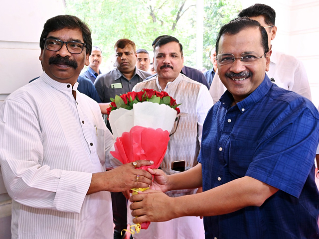 Hemant Soren's Party To Support AAP In Opposing Delhi Postings Order