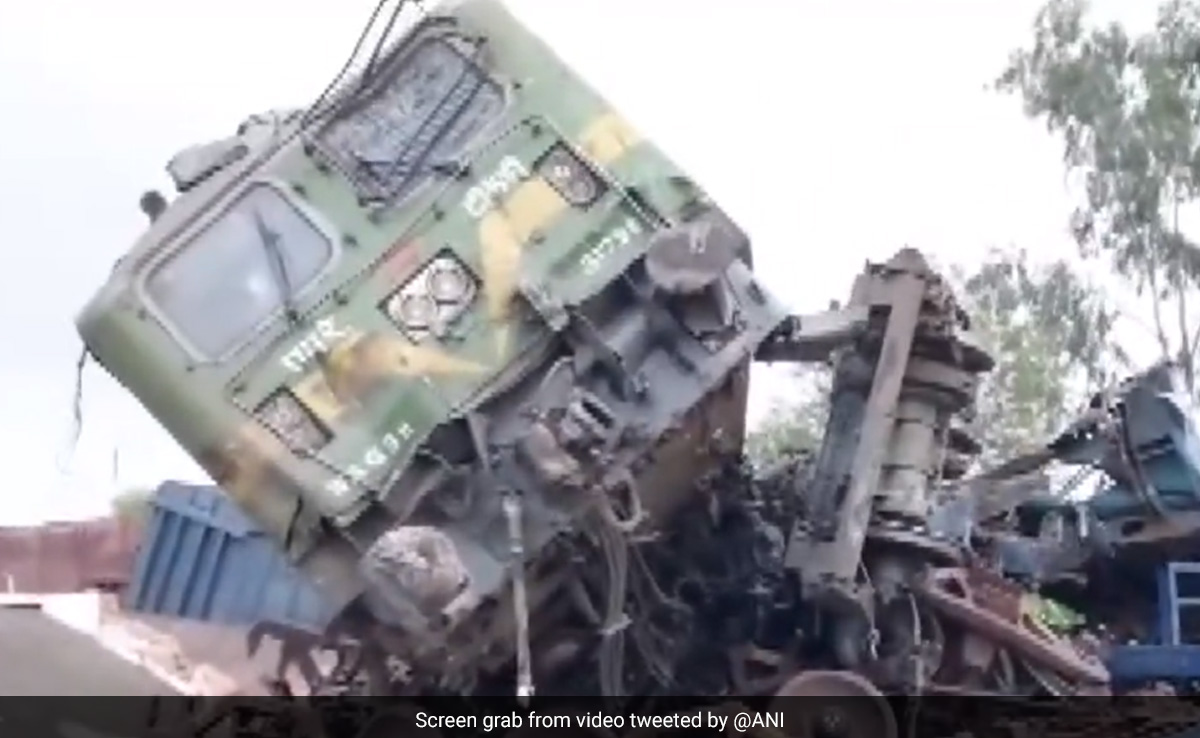 Several Wagons Derail After 2 Goods Train Collide In Bengal