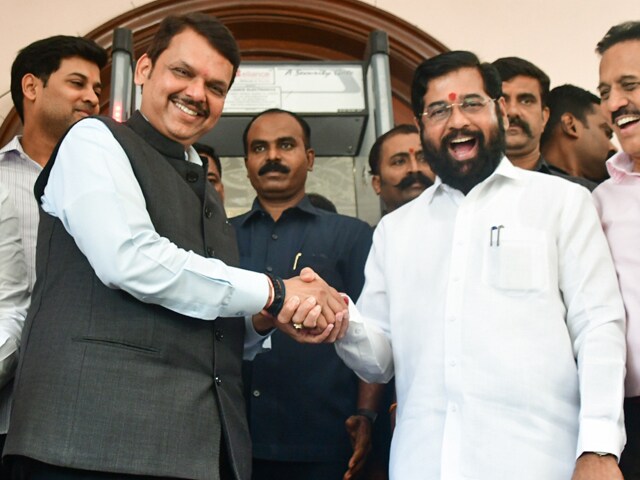 क्या फडणवीस-शिंदे गठबंधन में दरार को हवा देगा ये विज्ञापन?