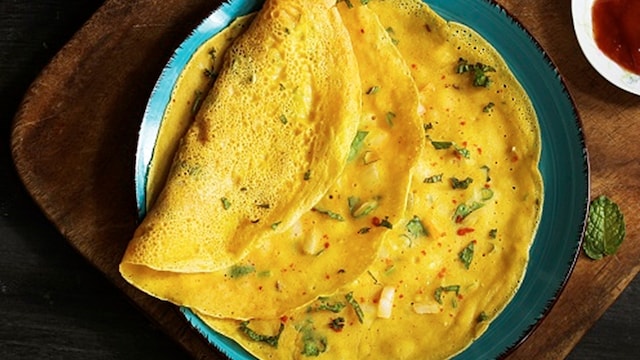 Moong dal helps lower bad cholesterol and regulates your blood pressure