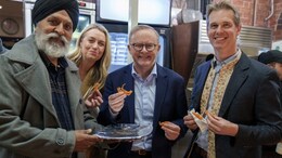 Watch: Australian PM Tries Out <i>Chaat</i> And <i>Jalebi</i> On PM Modi's Recommendation
