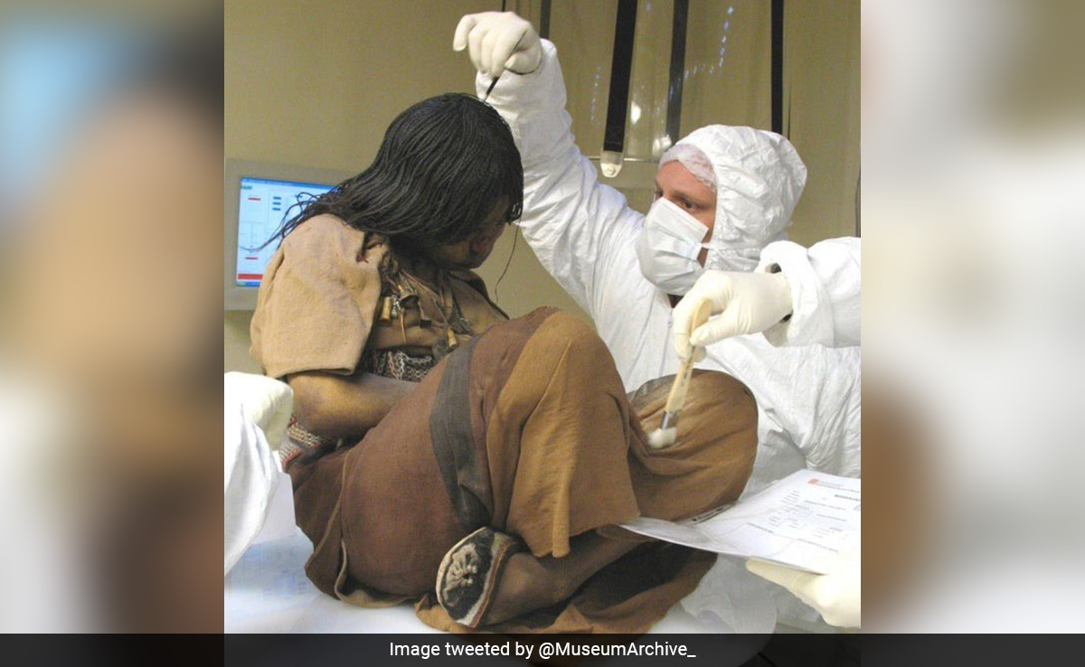 रहस्य आज भी बरकरार, 500 साल पहले बर्फ में जम कर ममी बन गई थी 15 साल की बच्ची