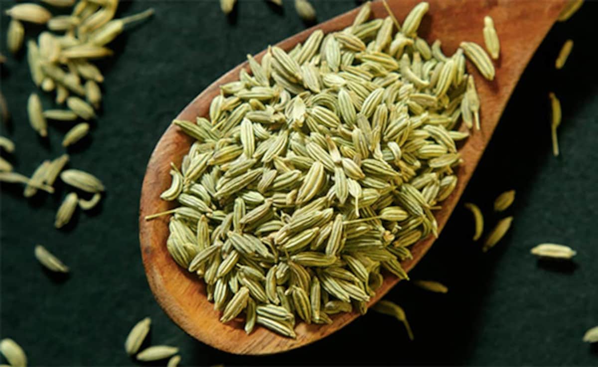 Fennel Seeds Can Help You Eliminate Bloating, Here's How
