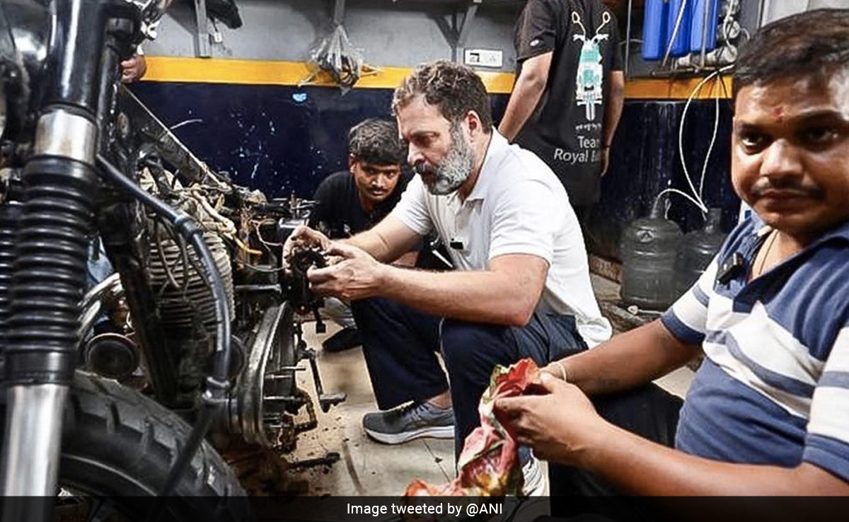 Pics: Rahul Gandhi's Evening With Motorcycle Mechanics At Delhi Market
