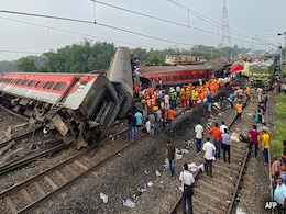 PM Modi Praises People Assisting In Relief Work At Odisha Train Crash Site PM Modi Praises People Assisting In Relief Work At Odisha Train Crash Site
