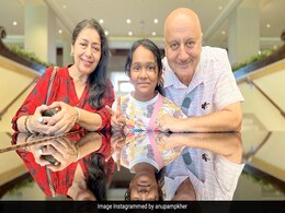 सतीश कौशिक के जाने के बाद भी दोस्ती निभाने में कोई कसर नहीं छोड़ रहे अनुपम, अब एक्टर की बेटी को करेंगे लॉन्च सतीश कौशिक के जाने के बाद भी दोस्ती निभाने में कोई कसर नहीं छोड़ रहे अनुपम, अब एक्टर की बेटी को करेंगे लॉन्च