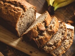 Looking For Dessert That's Healthy Too? Try This 4-Ingredient Banana Cake Today
