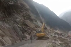 300 Travellers Stranded In Uttarakhand After Massive Landslide Cuts Off Road 300 Travellers Stranded In Uttarakhand After Massive Landslide Cuts Off Road