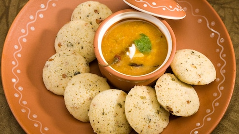 Bajra Idli Recipe: बाजरे की इडली कैसे बनाएं? नोट करें रेसिपी, मिनटों में तैयार होगी डिश