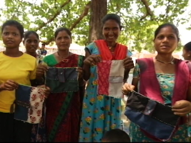 NGO Samajbandh Is Empowering Women With Cloth Pads