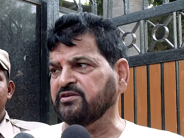 महिला पहलवान को लेकर बृजभूषण सिंह के घर पहुंची दिल्ली पुलिस