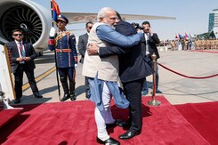 मिस्त्र के साथ आर्थिक-राजनीतिक रिश्तों का नया दौर मिस्त्र के साथ आर्थिक-राजनीतिक रिश्तों का नया दौर