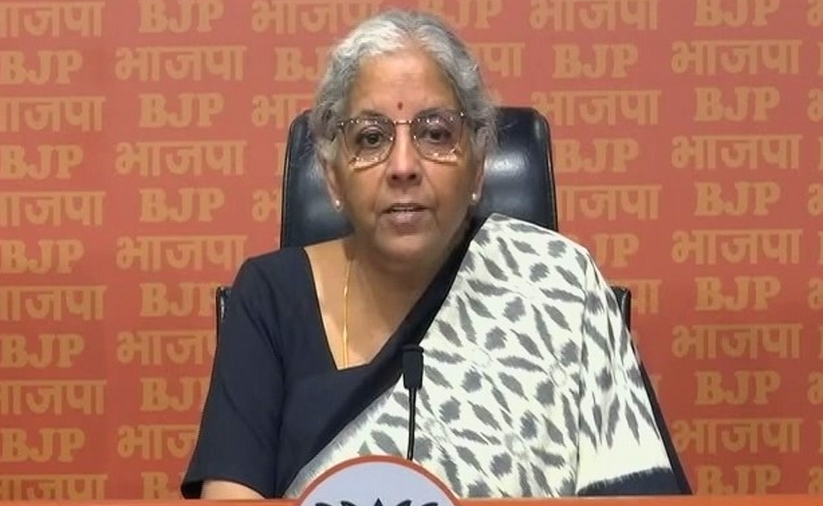 "6 मुस्लिम देशों पर बरसाए गए थे बम" : निर्मला सीतारमण का बराक ओबामा पर निशाना