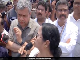 Video: ओडिशा ट्रेन दुर्घटना को लेकर ममता बनर्जी और अश्विनी वैष्णव के बीच असहमति सामने आई Video: ओडिशा ट्रेन दुर्घटना को लेकर ममता बनर्जी और अश्विनी वैष्णव के बीच असहमति सामने आई