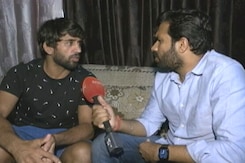 बजरंग पुनिया ने कहा- “हम पर कोई दबाव नहीं बनाया गया है, दबाव बनाया गया तो....” बजरंग पुनिया ने कहा- “हम पर कोई दबाव नहीं बनाया गया है, दबाव बनाया गया तो....”