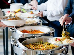 The Buffet Guide: 7 Smart Ways To Make The Most Of Your Buffet Meal