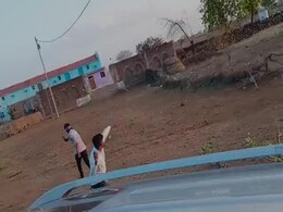 Dalit Groom Refuses To Get Off Horse, Crowd Throws Stones At <i>Baraat</i> Dalit Groom Refuses To Get Off Horse, Crowd Throws Stones At <i>Baraat</i>