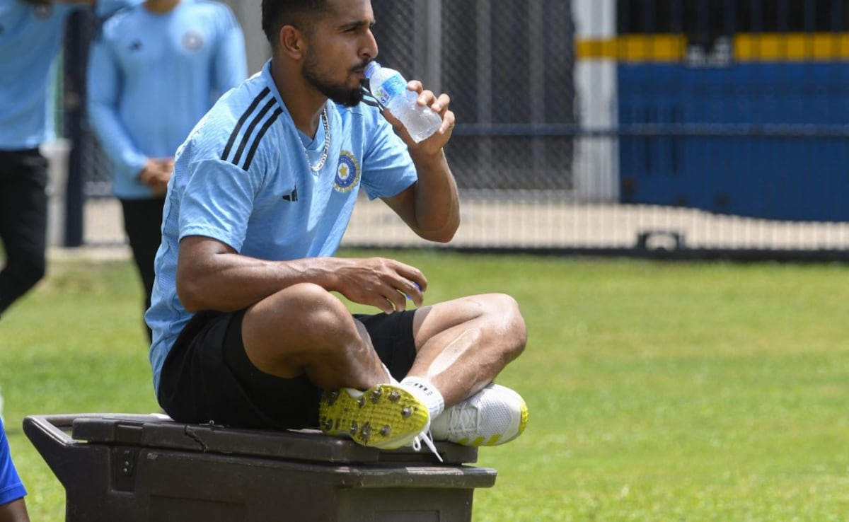 SMT 2026: जम्मू एक्सप्रेस ने दिए वापसी के संकेत, लेकिन साथी पेसर भी दे रहा टीम इंडिया में दस्तक, पृथ्वी शॉ को कर दिया चुप