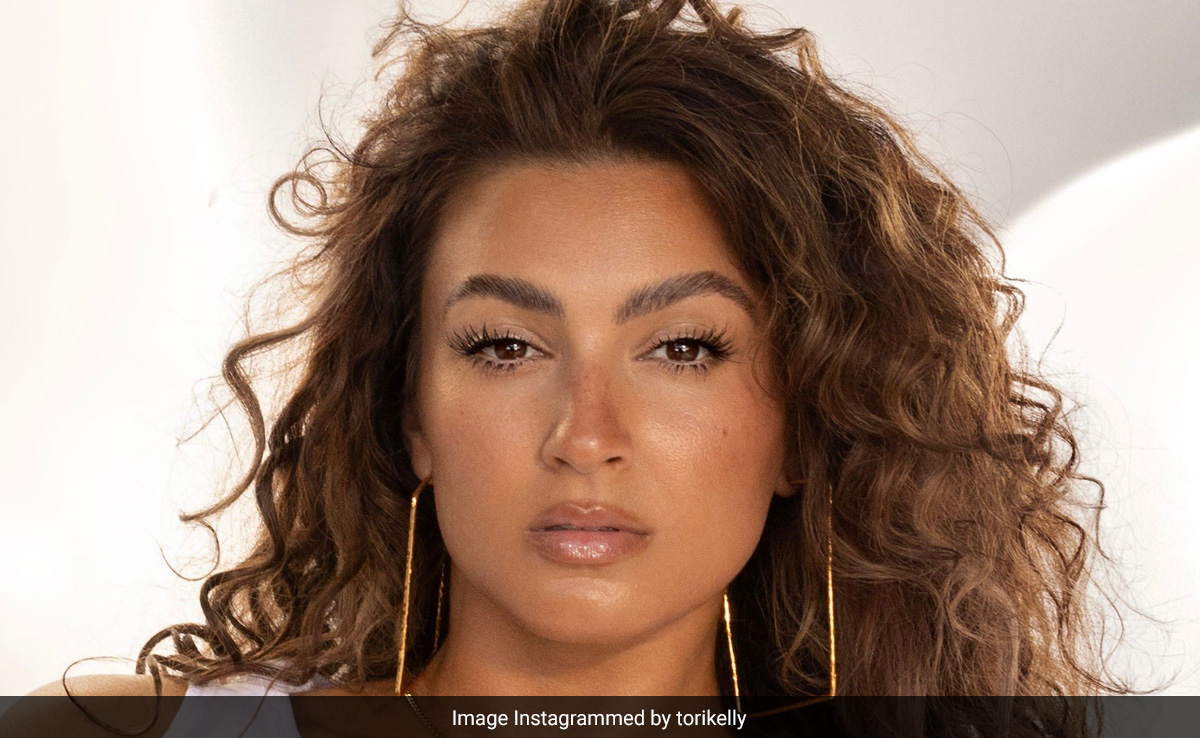 Grammy Winner Tori Kelly Hospitalised After Collapsing With Life-Threatening Blood Clots