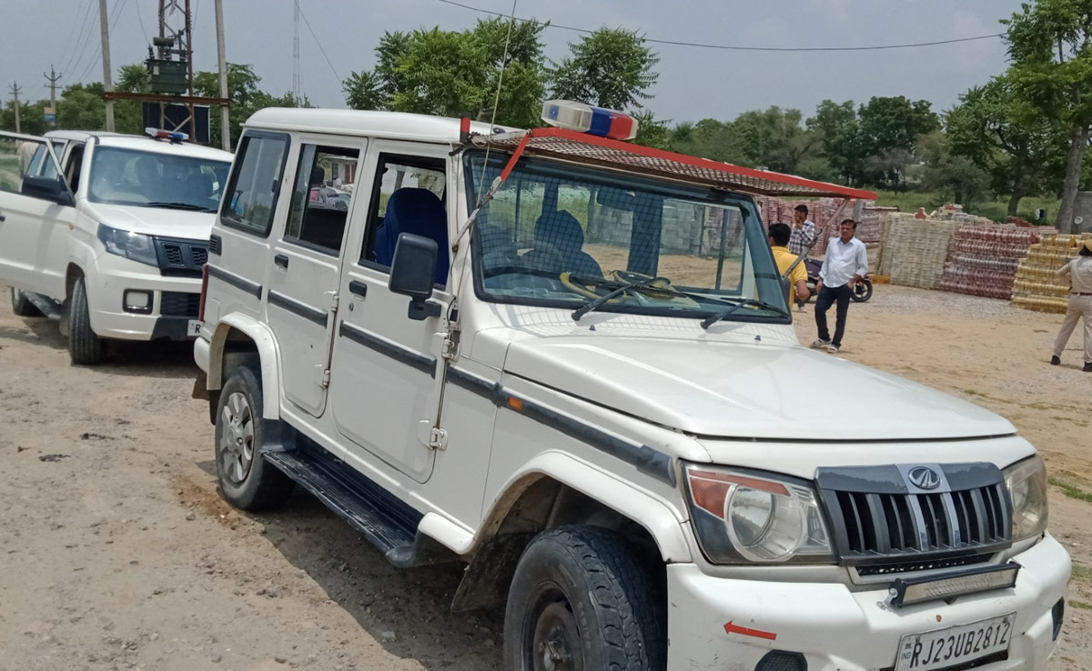 राजस्थान: कार में सवार बदमाशों ने दिनदहाड़े की लूट, सोने की अंगूठी और चेन लेकर हुए फरार