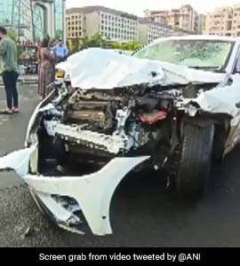 अहमदाबाद : इस्कॉन ब्रिज पर बड़ा हादसा, 9 की मौत, एक्सीडेंट के बाद खड़े लोगों को कार ने कुचला