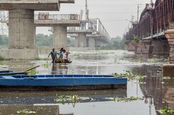 Flood Fear In Delhi As Yamuna Flows Above Danger Mark, Evacuation On Flood Fear In Delhi As Yamuna Flows Above Danger Mark, Evacuation On