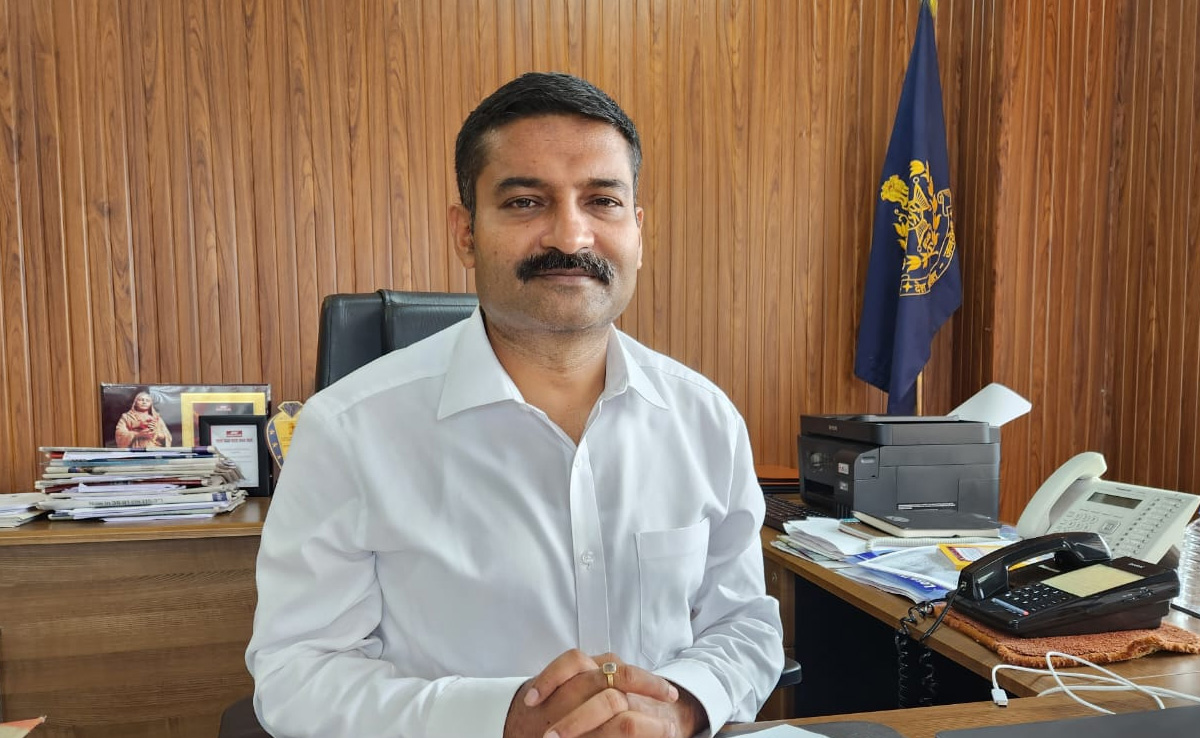 कमिश्नर हरिनायणचारी मिश्र : बिहार के छोटे से गांव से भोपाल के कमिश्नर तक का सफर