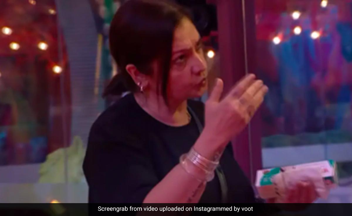 <i> Bigg Boss OTT 2 </i>: Pooja Bhatt Says Ranbir Kapoor "Is A Star Who Can Also Act"