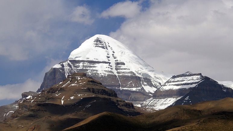 कैलाश पर्वत पर आज तक कोई क्यों नहीं कर पाया चढ़ाई? जान लीजिए जवाब