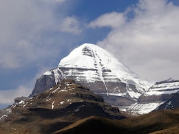 कैलाश पर्वत पर आज तक कोई क्यों नहीं कर पाया चढ़ाई? जान लीजिए जवाब कैलाश पर्वत पर आज तक कोई क्यों नहीं कर पाया चढ़ाई? जान लीजिए जवाब