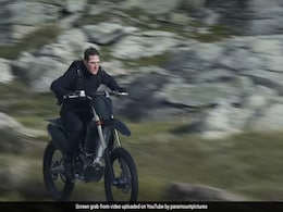 <i>Mission: Impossible - Dead Reckoning Part One</i> Review: Tom Cruise Powers The Film With Ease <i>Mission: Impossible - Dead Reckoning Part One</i> Review: Tom Cruise Powers The Film With Ease