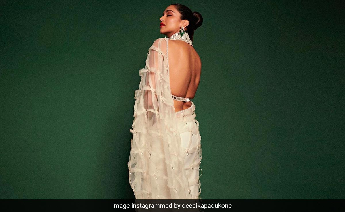 Mush Alert: Ranveer Singh's Comment On Deepika Padukone's Post Is Everything (As If The Kiss Wasn't Enough)