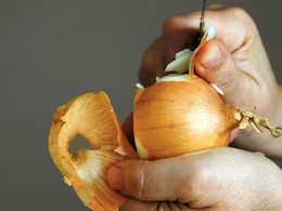 Why Toss the Onion Skin? 3 Ways You Can Enjoy Its Benefits