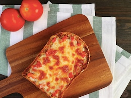 5 Easy Tips To Make Perfectly Yummy Bread Pizza At Home