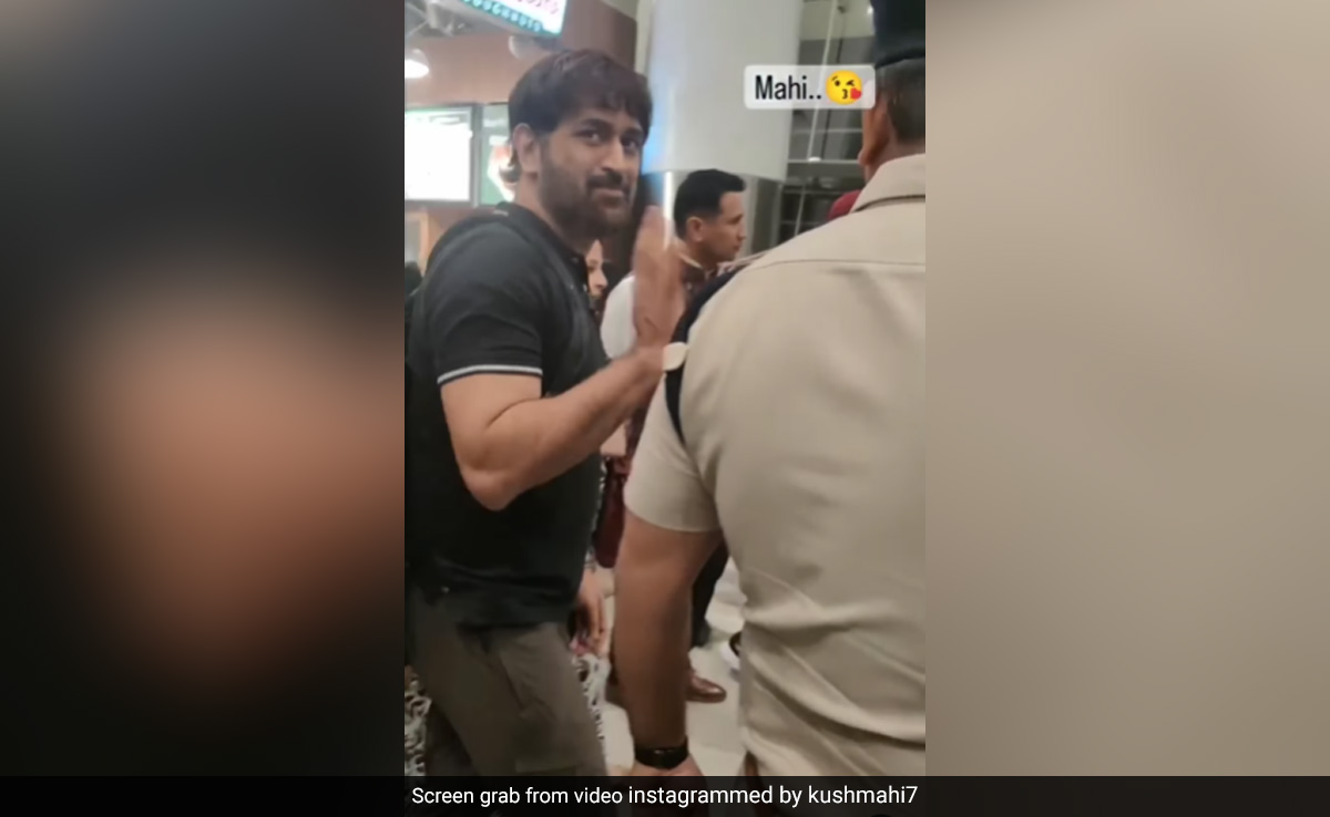 Watch: Fan Asks MS Dhoni About Injured Knee At Airport. Here's How He Reacted