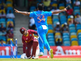 Watch: 'Lord' Shardul Thakur Rattles Brandon King's Stumps As India Dominate West Indies Watch: 'Lord' Shardul Thakur Rattles Brandon King's Stumps As India Dominate West Indies