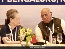 कांग्रेस को प्रधानमंत्री पद में नहीं है दिलचस्पी: बेंगलुरु में विपक्ष दलों की बैठक में बोले मल्लिकार्जुन खरगे कांग्रेस को प्रधानमंत्री पद में नहीं है दिलचस्पी: बेंगलुरु में विपक्ष दलों की बैठक में बोले मल्लिकार्जुन खरगे