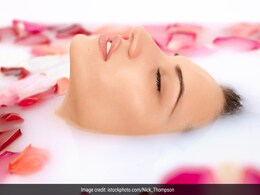 कच्चे दूध से निखर सकती है त्वचा, लेकिन इसे सादा नहीं बल्कि इन 4 चीजों के साथ मिलाकर लगाना है जरूरी कच्चे दूध से निखर सकती है त्वचा, लेकिन इसे सादा नहीं बल्कि इन 4 चीजों के साथ मिलाकर लगाना है जरूरी