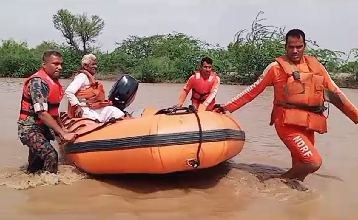 कोटा में भारी बारिश के चलते अलर्ट मोड पर एनडीआरएफ की टीमें