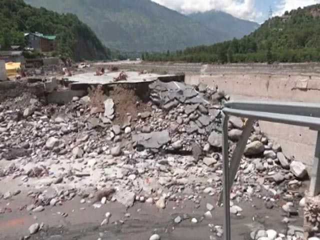 Key Kullu-Manaki Expressway Damaged