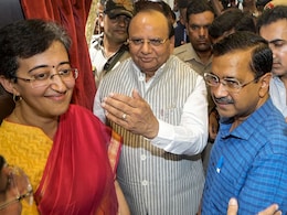 "झगड़ा बंद करो, राजनीति से ऊपर उठो" :  सुप्रीम कोर्ट की दिल्ली के LG और CM को सलाह "झगड़ा बंद करो, राजनीति से ऊपर उठो" :  सुप्रीम कोर्ट की दिल्ली के LG और CM को सलाह