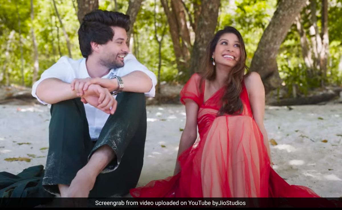 इस पूरी फिल्म से स्टार किड्स कर रहे हैं करियर की शुरुआत, सनी देओल के बेटे बने हीरो, तो डायरेक्टर भी है मशहूर प्रोड्यूसर का बेटा