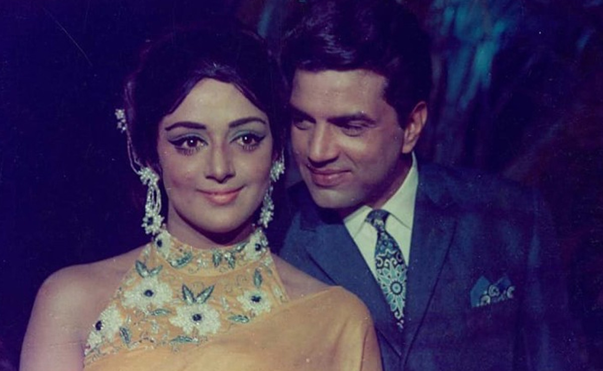 हेमा मालिनी ने दर्द भरी आवाज में बताया क्यों जल्दबाजी में किया गया धर्मेंद्र का अंतिम संस्कार?