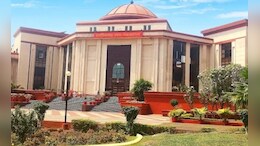 अव्यवस्था और अतिक्रमण पर छत्तीसगढ़ हाईकोर्ट सख्त, कहा- निगम आयुक्त को सस्पेंड किया जाए