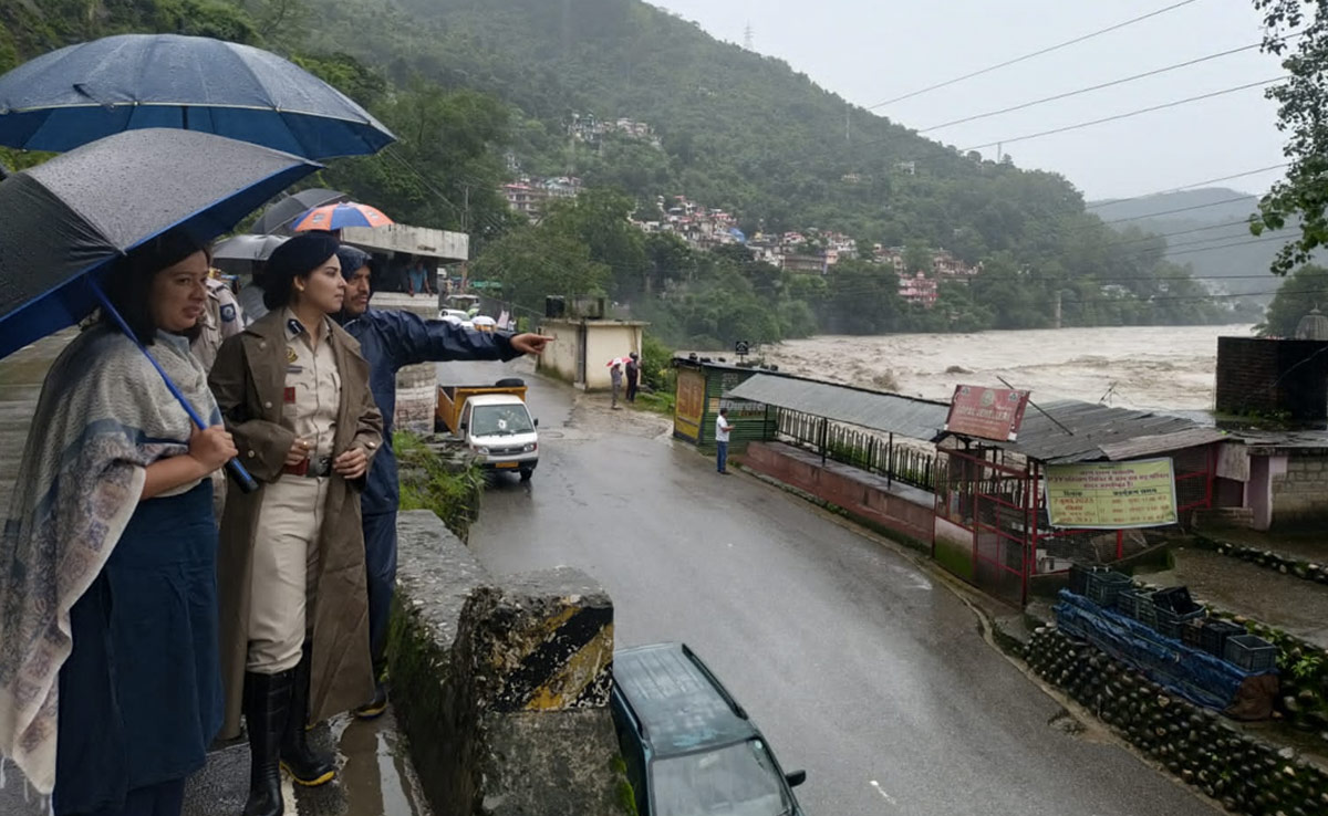 "We Are Khaki And Ready To Help": In Rain-Battered Himachal, Women Lead The Way