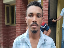 फरीदाबाद पुलिस ने नाइजीरियाई ड्रग्स तस्कर को किया गिरफ्तार, 25 लाख रुपये की कीमत की ड्रग्स बरामद फरीदाबाद पुलिस ने नाइजीरियाई ड्रग्स तस्कर को किया गिरफ्तार, 25 लाख रुपये की कीमत की ड्रग्स बरामद