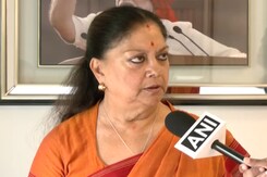 जोधपुर हत्याकांड पर वसुंधरा राजे ने CM अशोक गहलोत को घेरा, राज्य की कानून व्यवस्था पर उठाया सवाल जोधपुर हत्याकांड पर वसुंधरा राजे ने CM अशोक गहलोत को घेरा, राज्य की कानून व्यवस्था पर उठाया सवाल